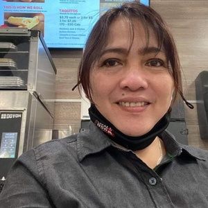 Meet your Posher, Jennifer